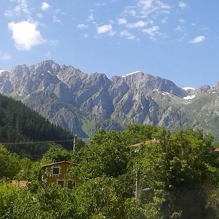 Laura 3* Potes